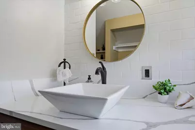 805 Locust Street #6, Herndon, VA 20170 - Photo 27