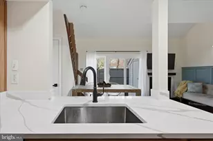 805 Locust St, Herndon, VA 20170 - Photo 15