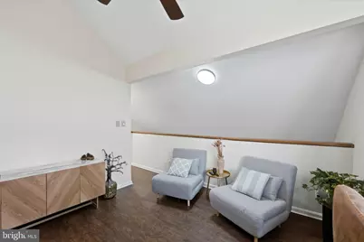 805 Locust Street #6, Herndon, VA 20170 - Photo 23