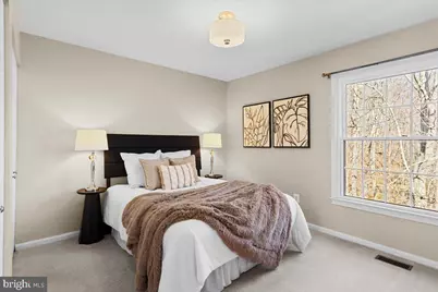 7702 Newington Forest Avenue, Springfield, VA 22153 - Photo 15