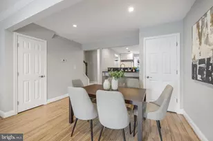 6145 Strasburg Dr, Centreville, VA 20121 - Photo 3