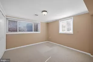 3164 Patrick Henry Dr, Falls Church, VA 22044 - Photo 17