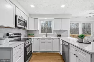 6622 Crayford St, Burke, VA 22015 - Photo 17