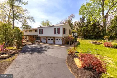 6811 Valley Brook Drive, Falls Church, VA 22042 - Photo 1
