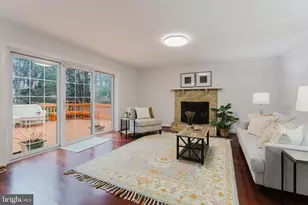 4664 Braddock Green Ct, Fairfax, VA 22032 - Photo 5