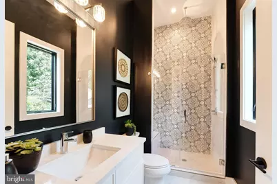 6908 Southridge Drive, McLean, VA 22101 - Photo 17