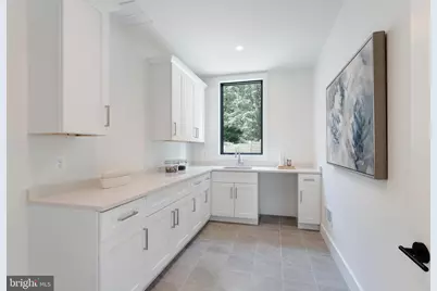 6908 Southridge Drive, McLean, VA 22101 - Photo 21