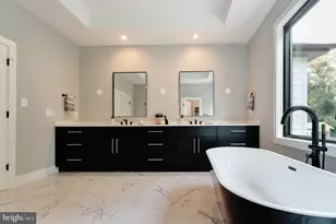 6908 Southridge Dr, McLean, VA 22101 - Photo 31