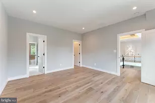 6908 Southridge Dr, McLean, VA 22101 - Photo 39