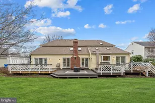 15197 Wetherburn Dr, Centreville, VA 20120 - Photo 5