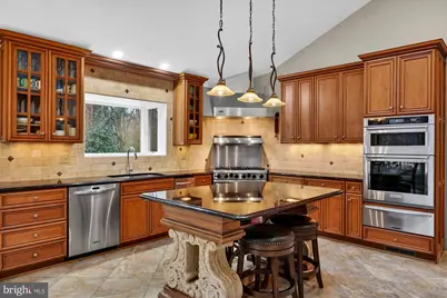 15197 Wetherburn Drive, Centreville, VA 20120 - Photo 3