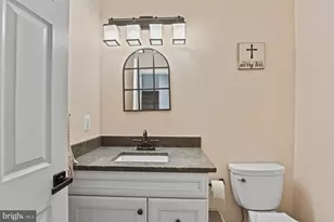 5200 Honeysuckle Ct, Centreville, VA 20120 - Photo 17