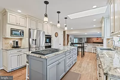 5200 Honeysuckle Court, Centreville, VA 20120 - Photo 9