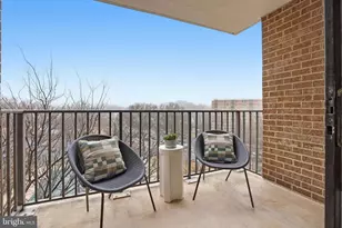 2311 Pimmit Dr, Falls Church, VA 22043 - Photo 23