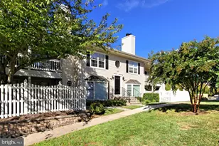 10208 Ashbrooke Ct, Oakton, VA 22124 - Photo 3