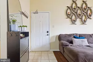 10208 Ashbrooke Ct, Oakton, VA 22124 - Photo 9