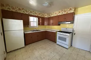 2414 Fairview Dr, Alexandria, VA 22306 - Photo 3