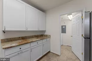 12789 Fair Crest Ct, Fairfax, VA 22033 - Photo 3