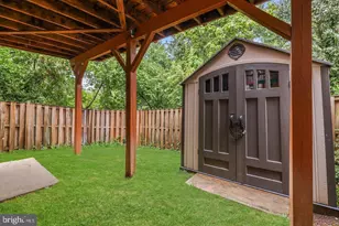 6329 Franconia Commons Dr, Alexandria, VA 22310 - Photo 17