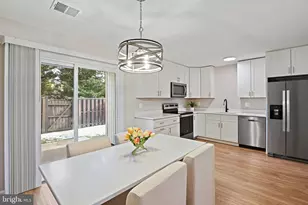 1118 Shannon Pl, Herndon, VA 20170 - Photo 9