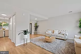 1118 Shannon Pl, Herndon, VA 20170 - Photo 3