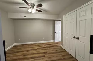 5812 Royal Ridge Dr, Springfield, VA 22152 - Photo 9