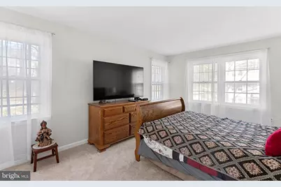 8228 Maple Ridge Avenue, Springfield, VA 22153 - Photo 23