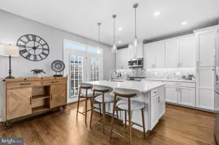 12138 Chancery Station Cir, Reston, VA 20190 - Photo 11