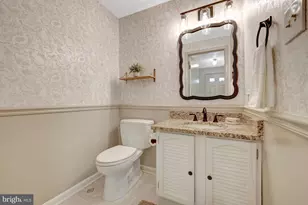 2910 Bridgehampton Ct, Falls Church, VA 22042 - Photo 9