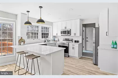 12701 Roark Court, Reston, VA 20191 - Photo 5