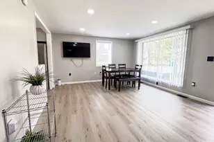 12441 Colewood St, Herndon, VA 20171 - Photo 9