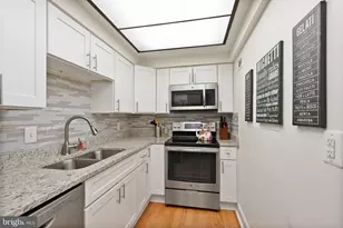 7651 Tremayne Pl, McLean, VA 22102 - Photo 1