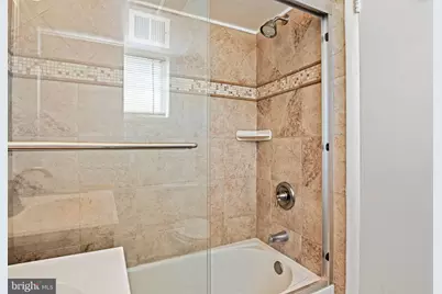 6713 Old Chesterbrook Road, McLean, VA 22101 - Photo 9