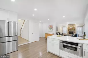 8813 Telegraph Crossing Ct, Lorton, VA 22079 - Photo 11