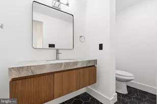 12011 Meadowville Ct, Herndon, VA 20170 - Photo 13