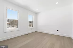 12011 Meadowville Ct, Herndon, VA 20170 - Photo 17