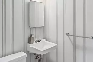 8802 Parliament Dr, Springfield, VA 22151 - Photo 37