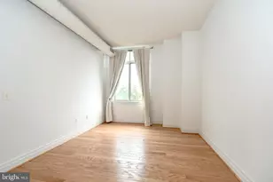 4490 Market Commons Dr, Fairfax, VA 22033 - Photo 21