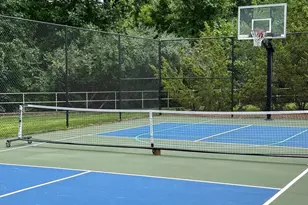 4490 Market Commons Dr, Fairfax, VA 22033 - Photo 35