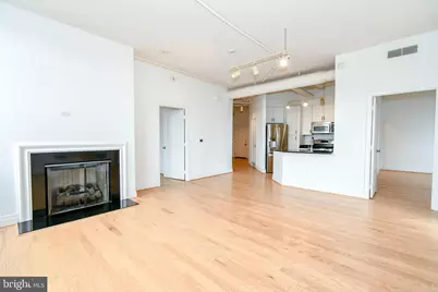 4490 Market Commons Drive #302, Fairfax, VA 22033 - Photo 9