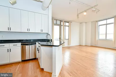 4490 Market Commons Drive #302, Fairfax, VA 22033 - Photo 5