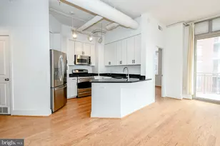 4490 Market Commons Dr, Fairfax, VA 22033 - Photo 7