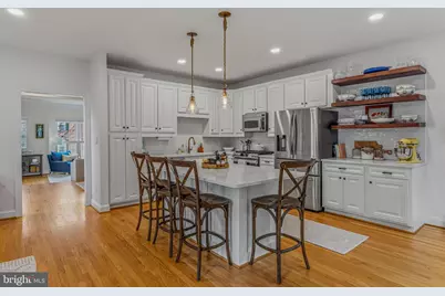 9412 Regency Crest Drive, Vienna, VA 22181 - Photo 7