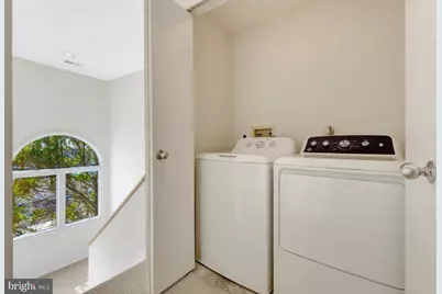 1926 Lakeport Way, Reston, VA 20191 - Photo 31