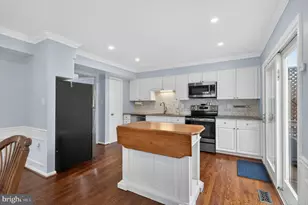 3912 Kernstown Ct, Fairfax, VA 22033 - Photo 11