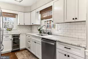 7994 Hidden Bridge Dr, Springfield, VA 22153 - Photo 15