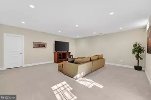 3105 Olin Dr, Falls Church, VA 22044 - Photo 81