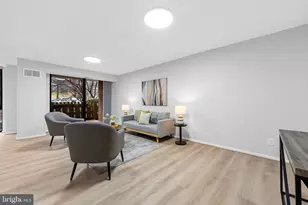 2300 Pimmit Dr, Falls Church, VA 22043 - Photo 9