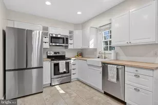 5769 Heritage Hill Dr, Alexandria, VA 22310 - Photo 9