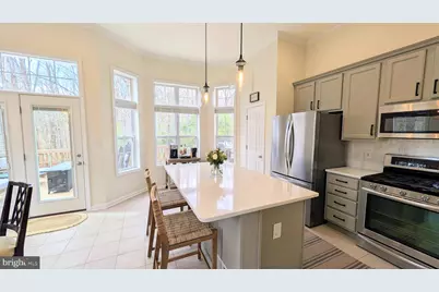 6008 Mill Cove Court, Burke, VA 22015 - Photo 5